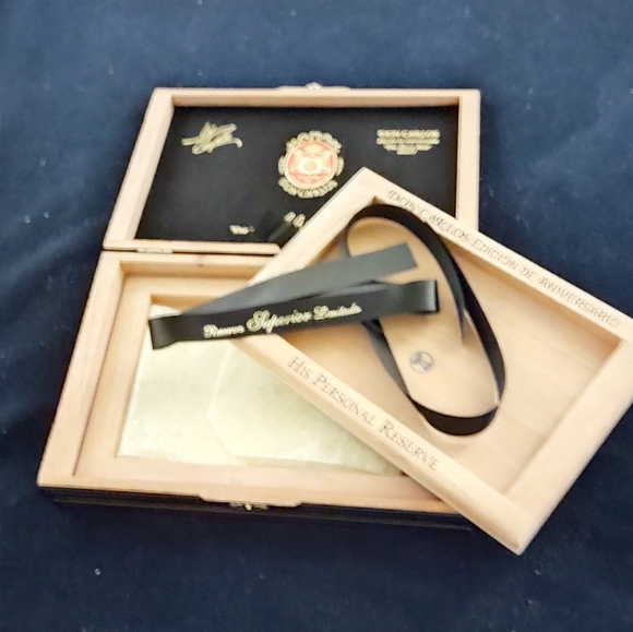 Don Carlos Personal Reserve cigar box - Picture 4 of 9